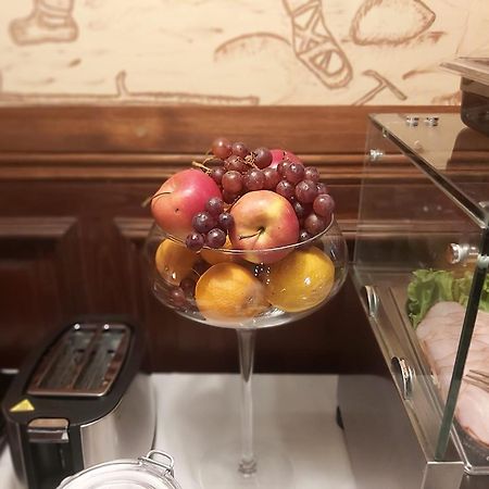 Hotel Legenda Торунь Экстерьер фото