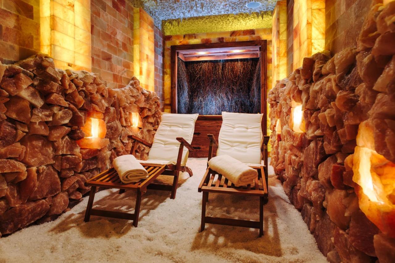 Hotel Legenda Торунь Экстерьер фото