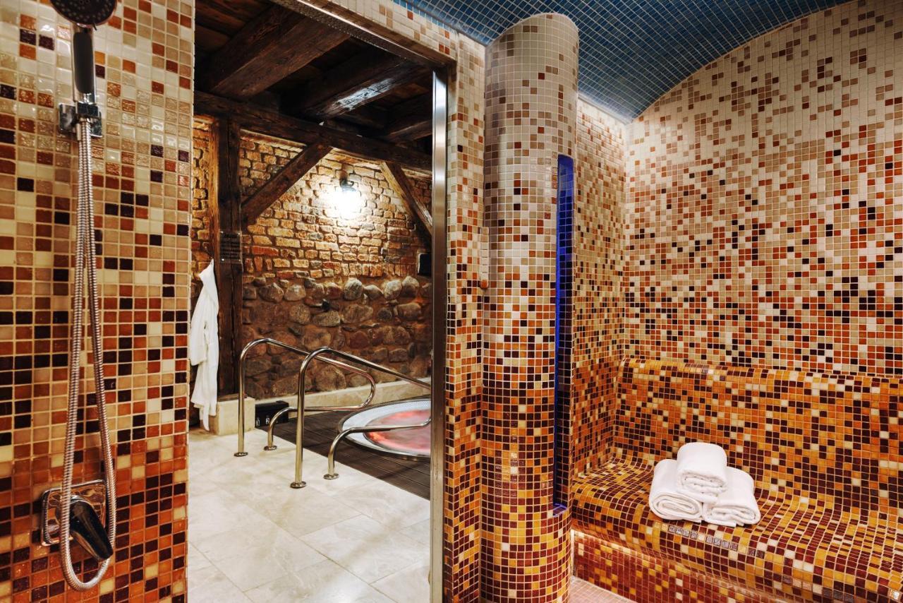 Hotel Legenda Торунь Экстерьер фото