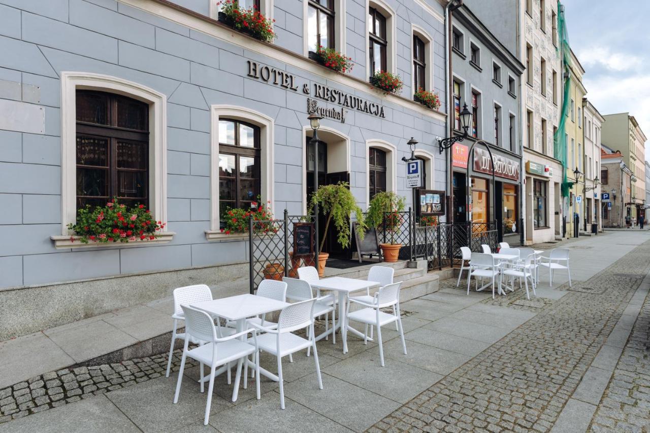 Hotel Legenda Торунь Экстерьер фото