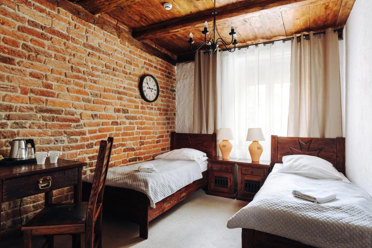 Hotel Legenda Торунь Экстерьер фото