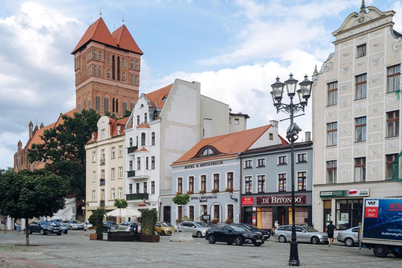 Hotel Legenda Торунь Экстерьер фото