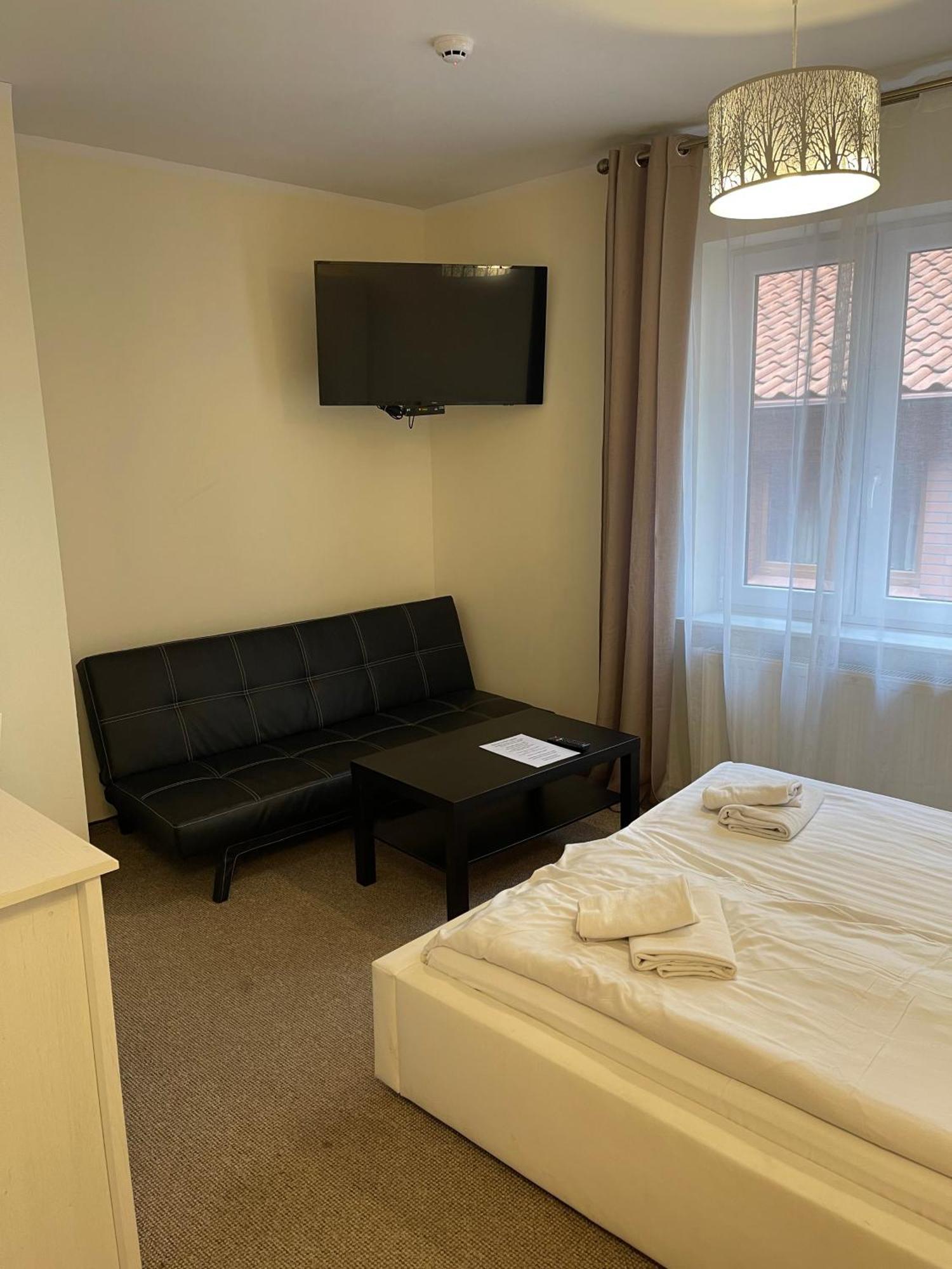 Hotel Legenda Торунь Экстерьер фото