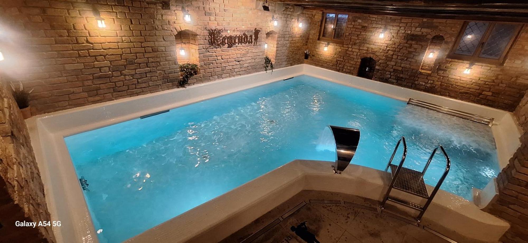 Hotel Legenda Торунь Экстерьер фото